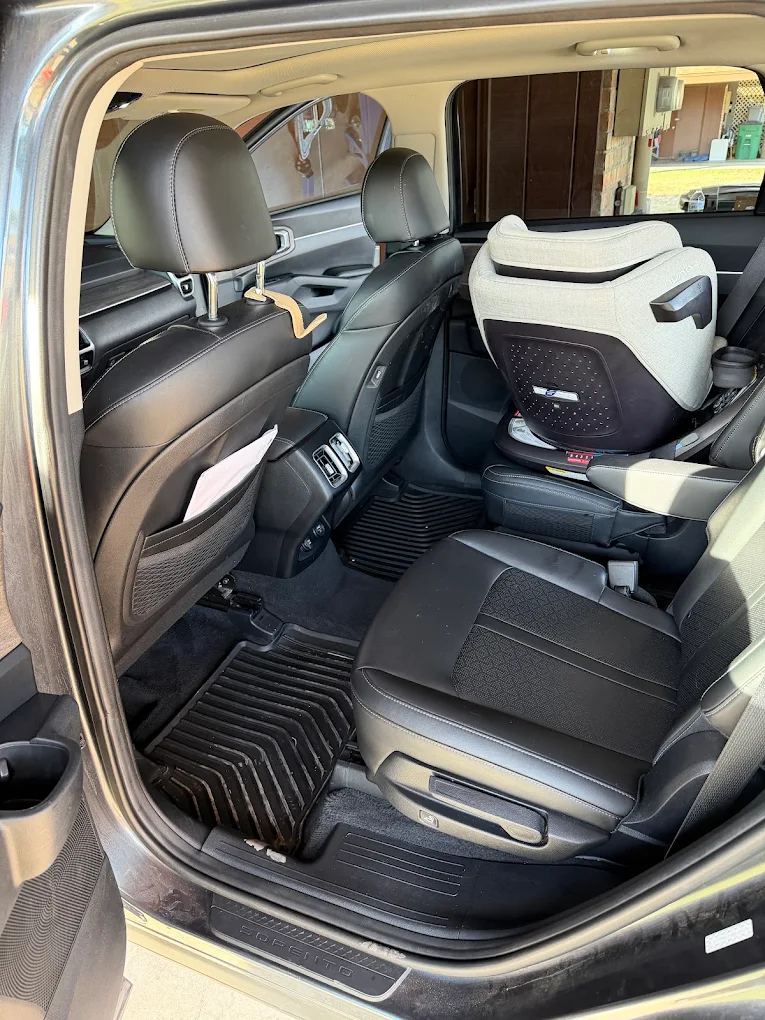 Kia Sorento rear seating area before detailing